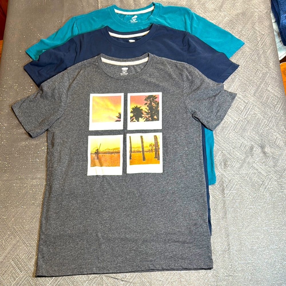Old Navy Graphic Youths Tees - Set of 3